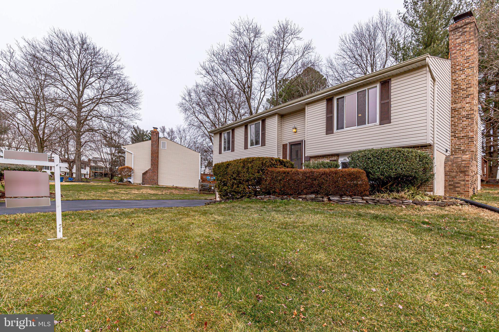 FOX MILL ESTATES - Residential