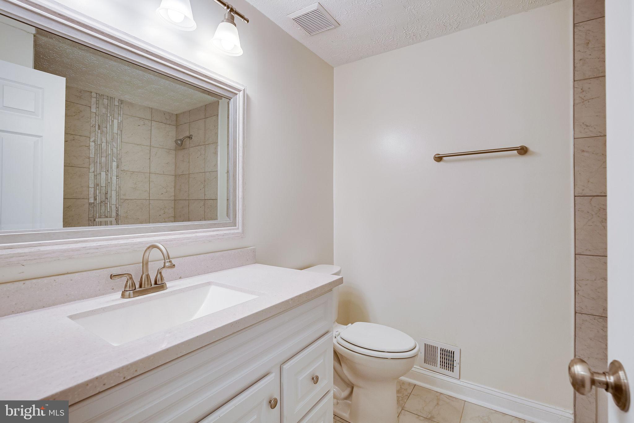 FOX MILL ESTATES - Residential