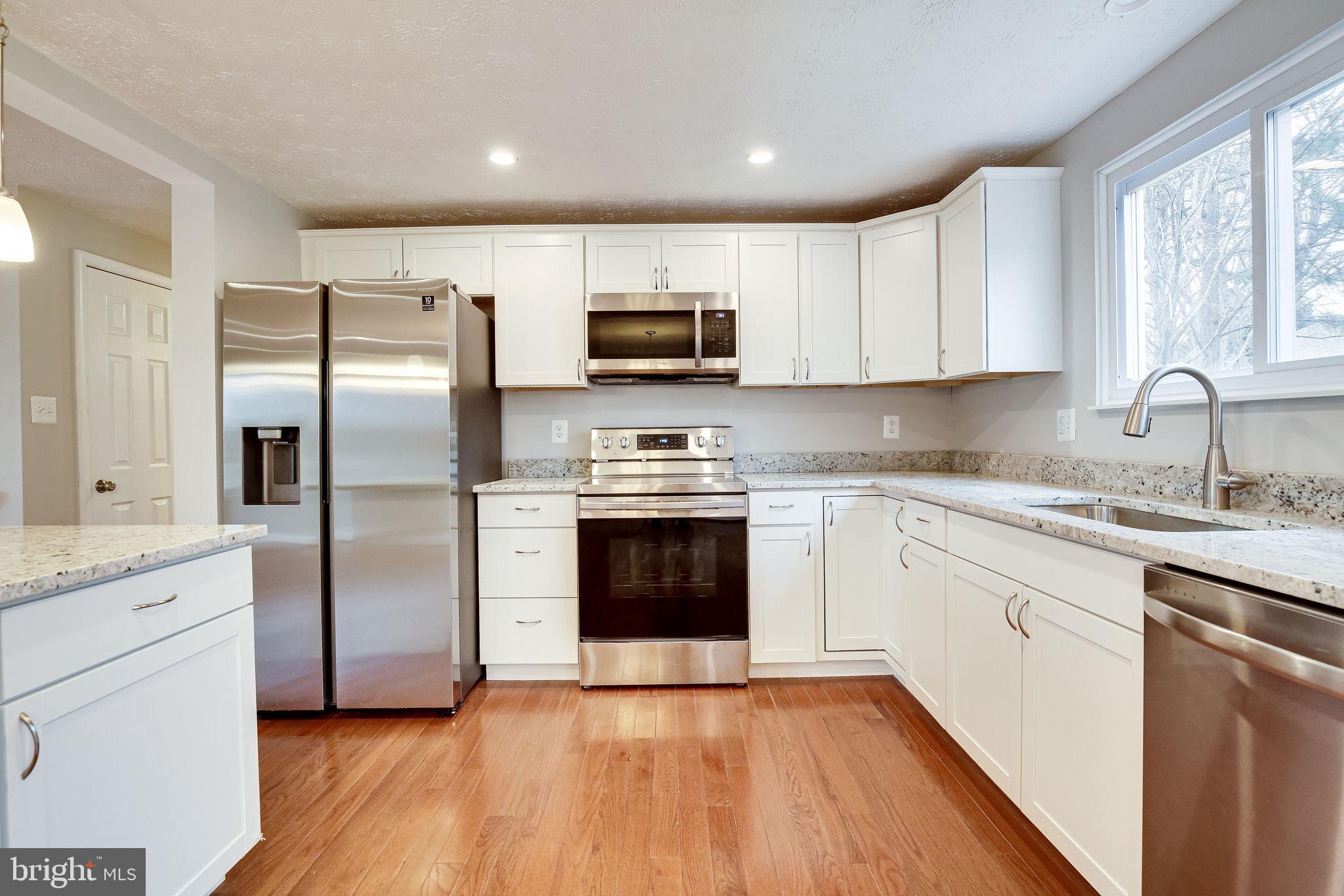 FOX MILL ESTATES - Residential