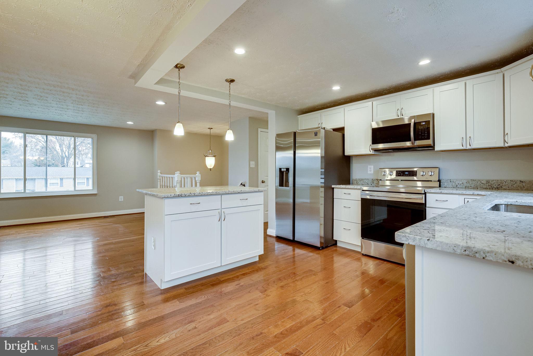 FOX MILL ESTATES - Residential