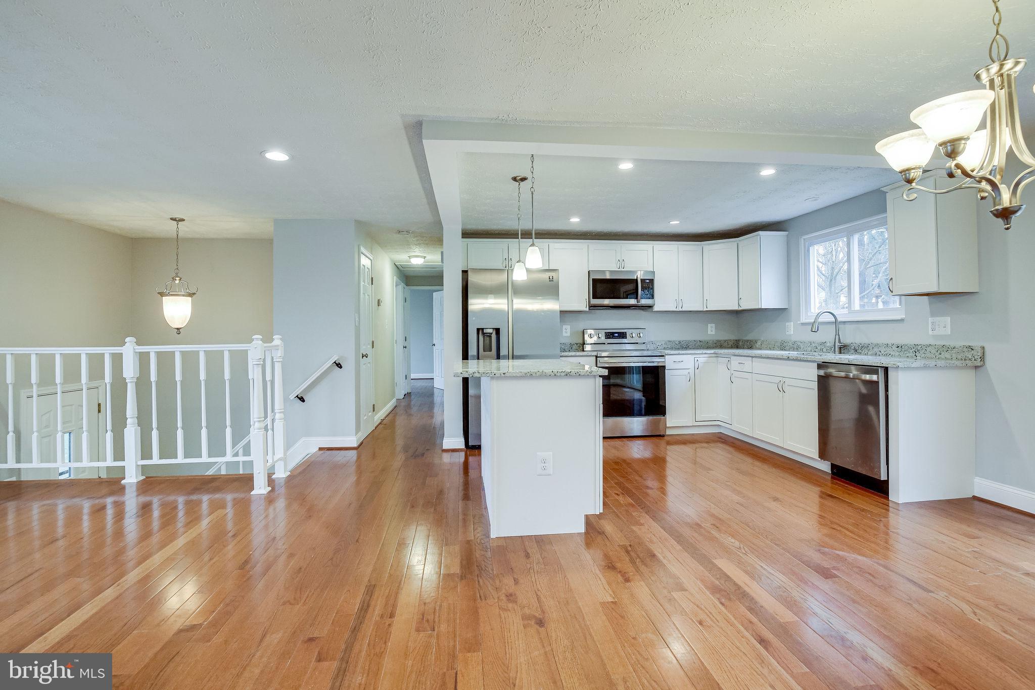 FOX MILL ESTATES - Residential