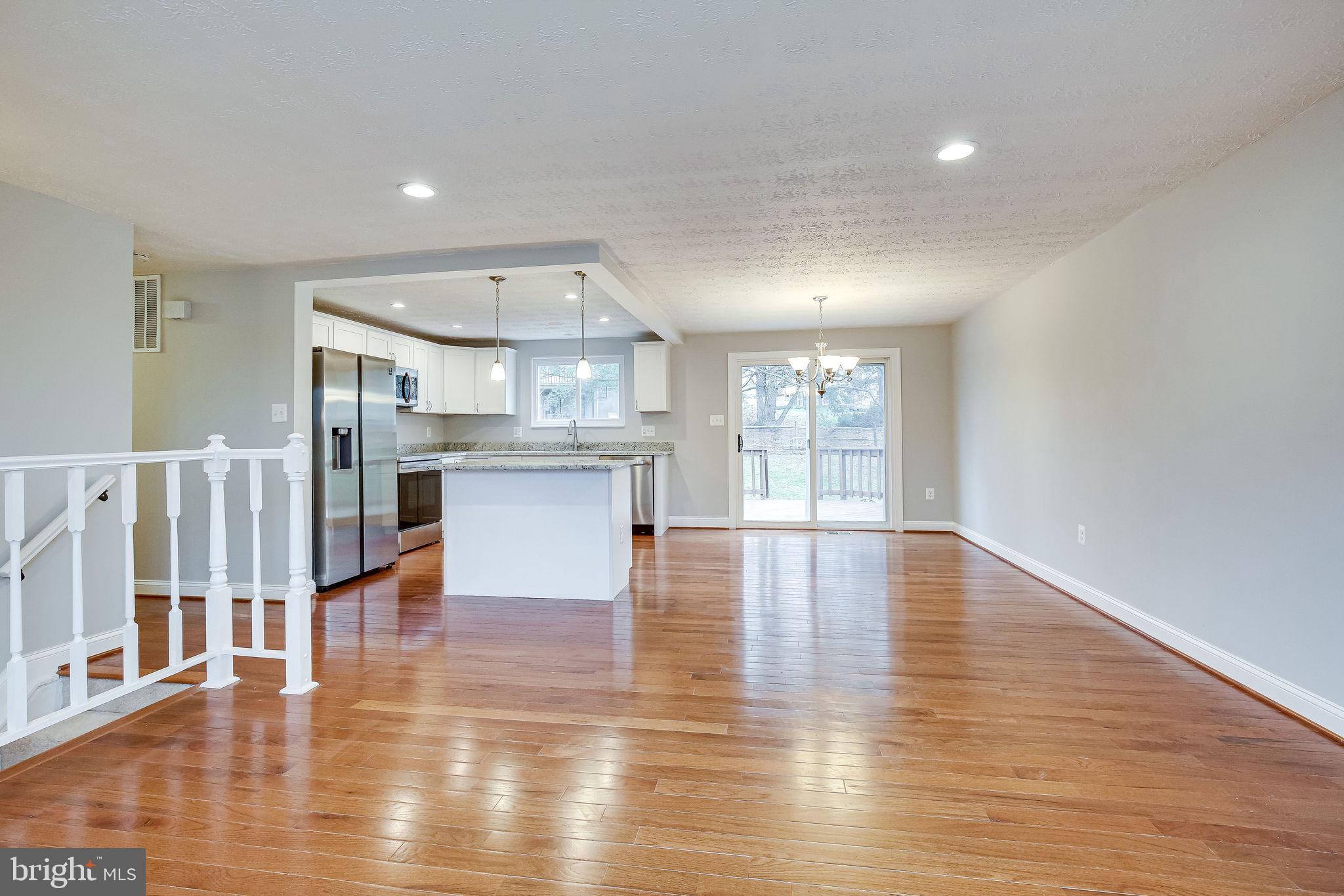 FOX MILL ESTATES - Residential