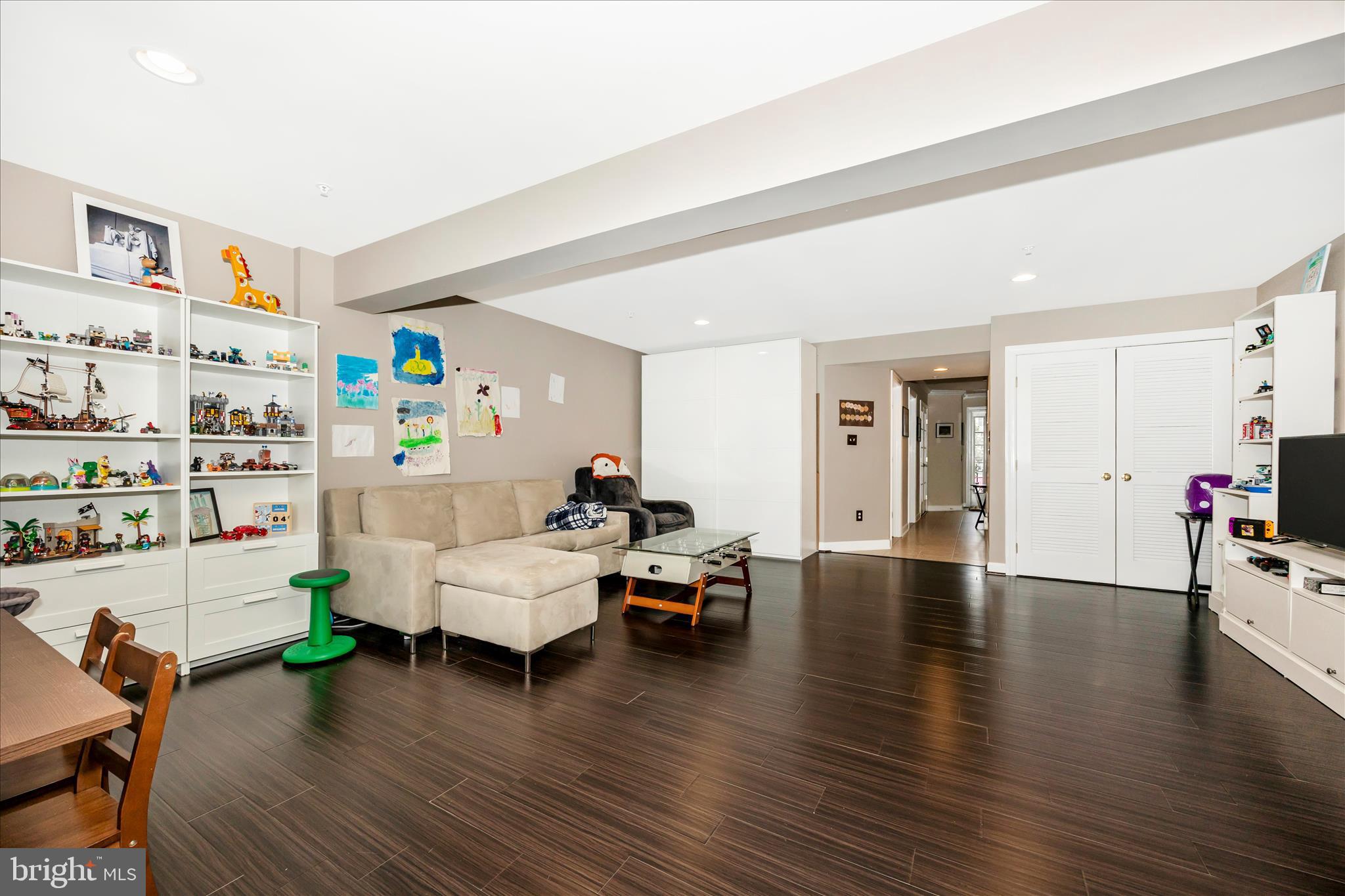 VILLAGES OF URBANA - Residential