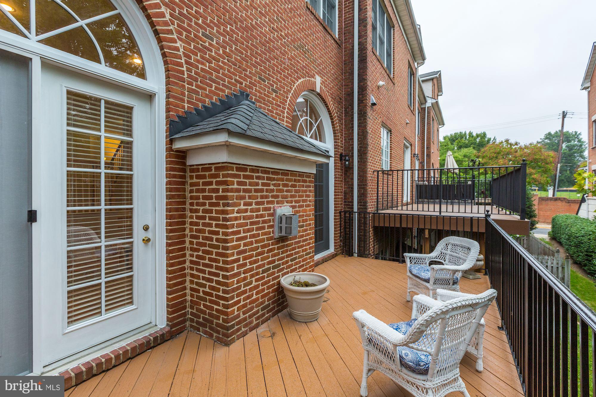 GLENBROOK VILLAGE - Residential