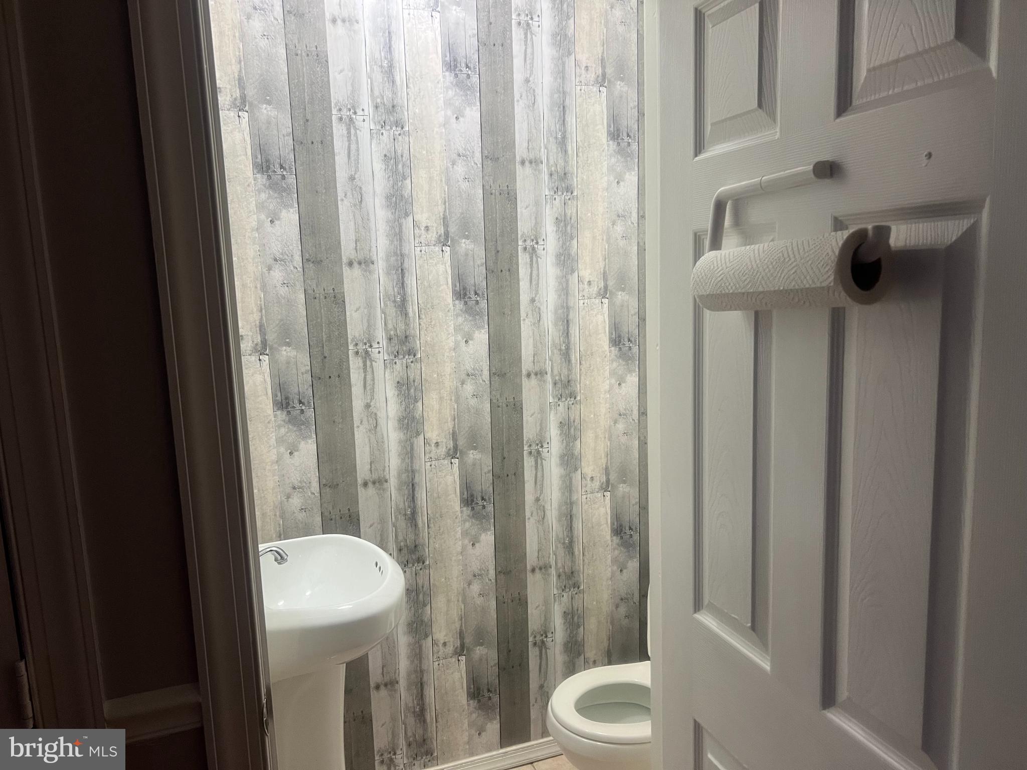 OVERBROOK - Residential Lease