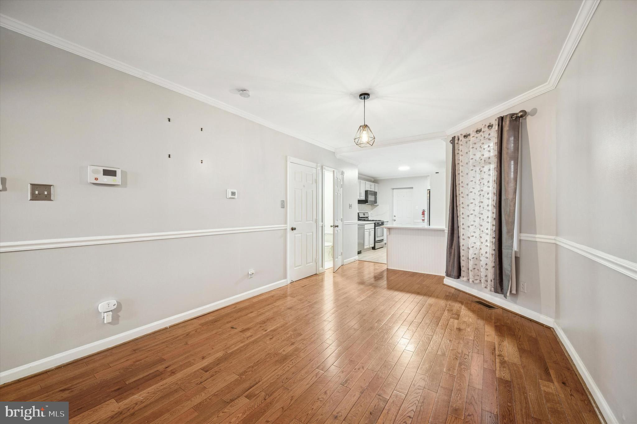 1319 N ROBINSON STREET