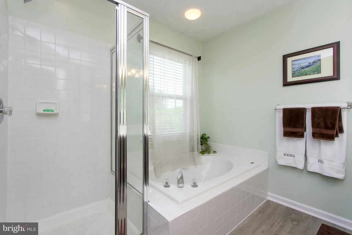 PINEY ORCHARD - Residential