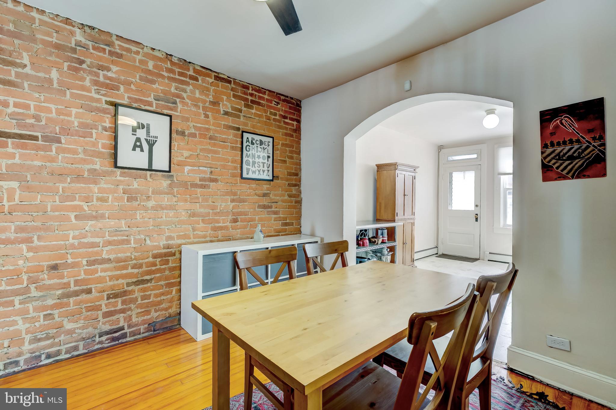 LOCUST POINT - Residential