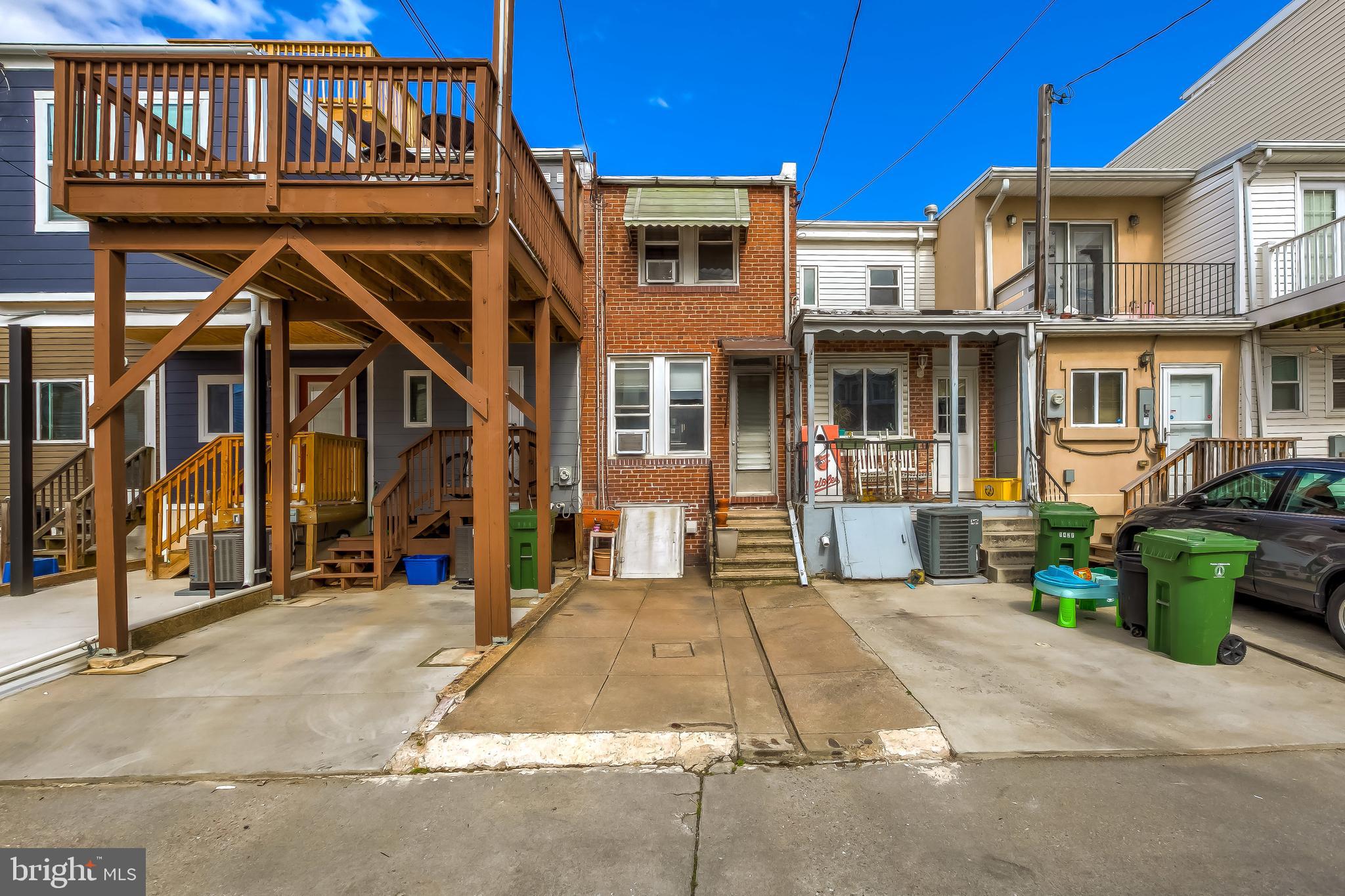 LOCUST POINT - Residential