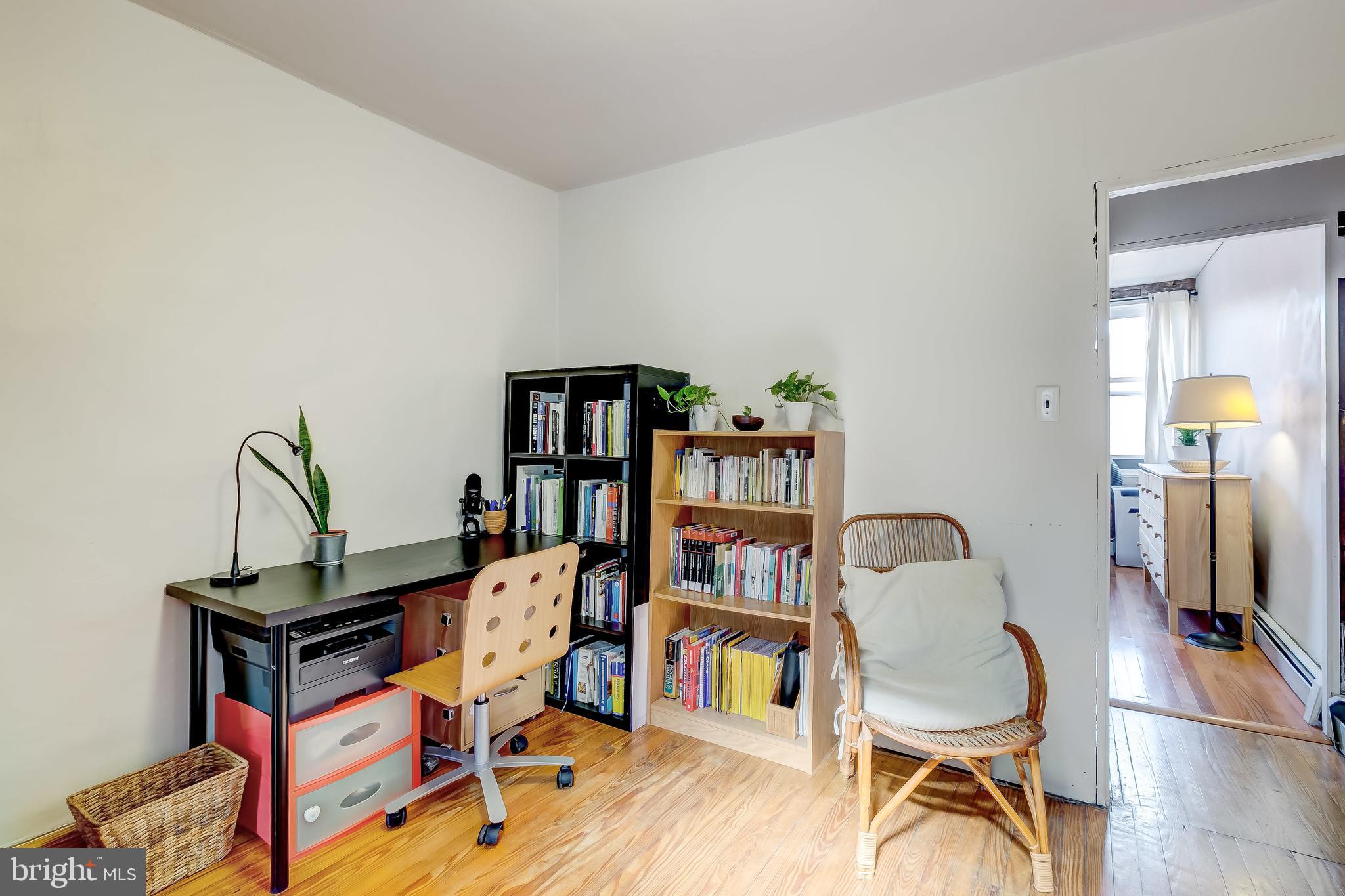 LOCUST POINT - Residential