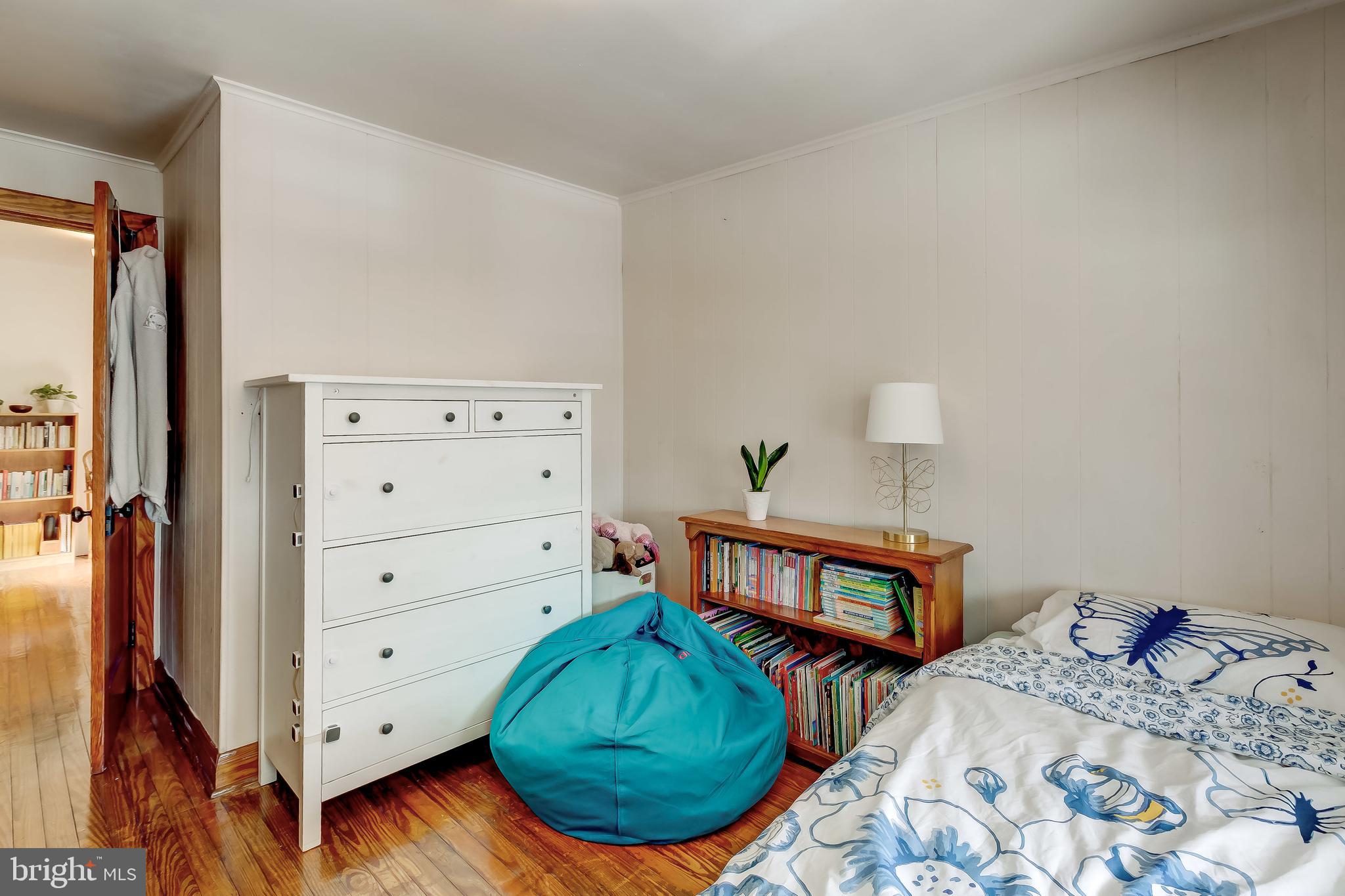 LOCUST POINT - Residential