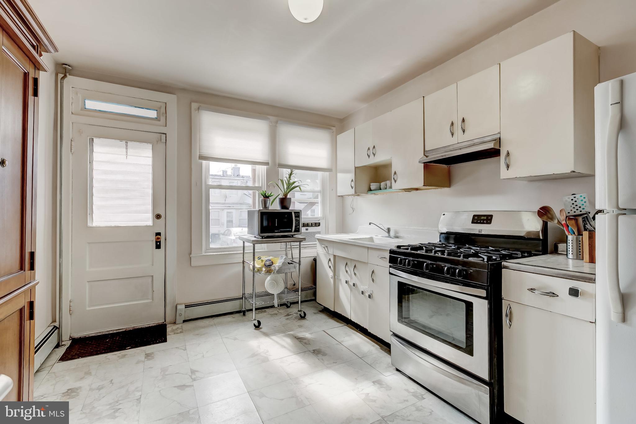 LOCUST POINT - Residential