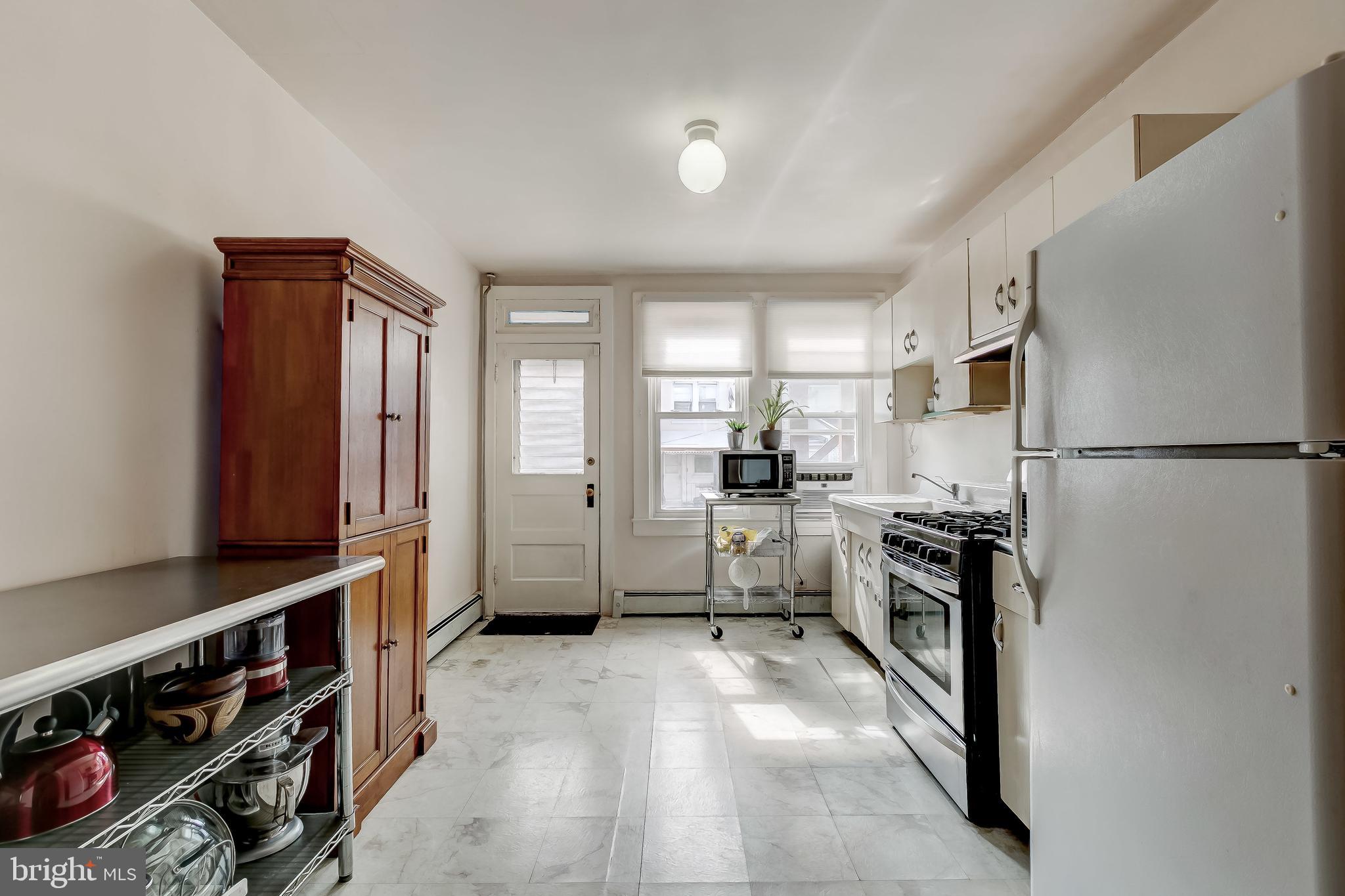 LOCUST POINT - Residential