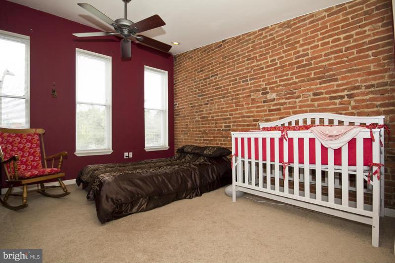 FEDERAL HILL HISTORIC DISTRICT - Residential Lease