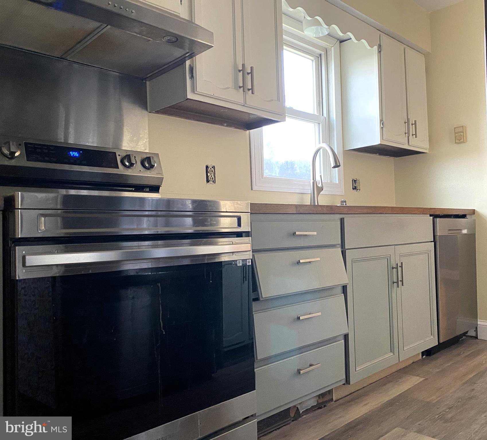 CRESAPTOWN - Residential