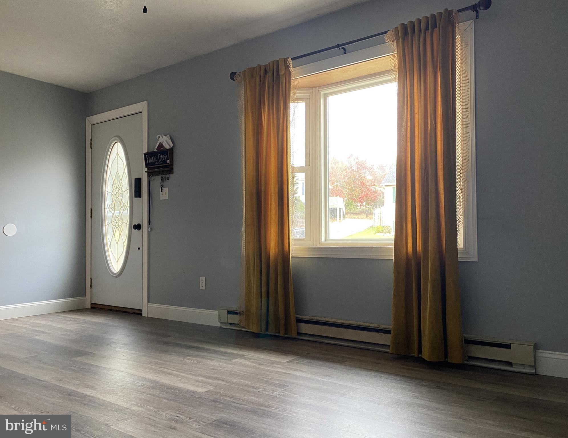 CRESAPTOWN - Residential