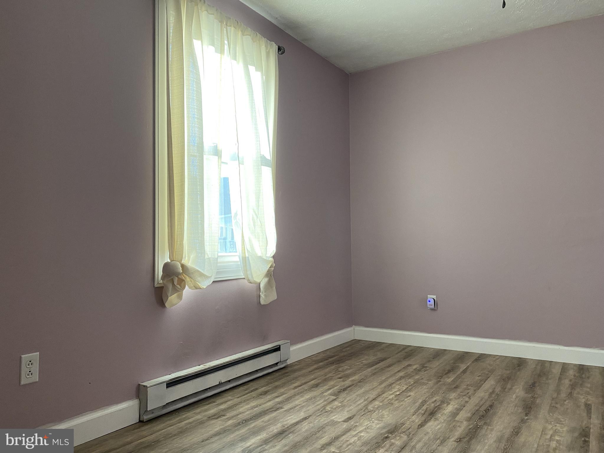 CRESAPTOWN - Residential