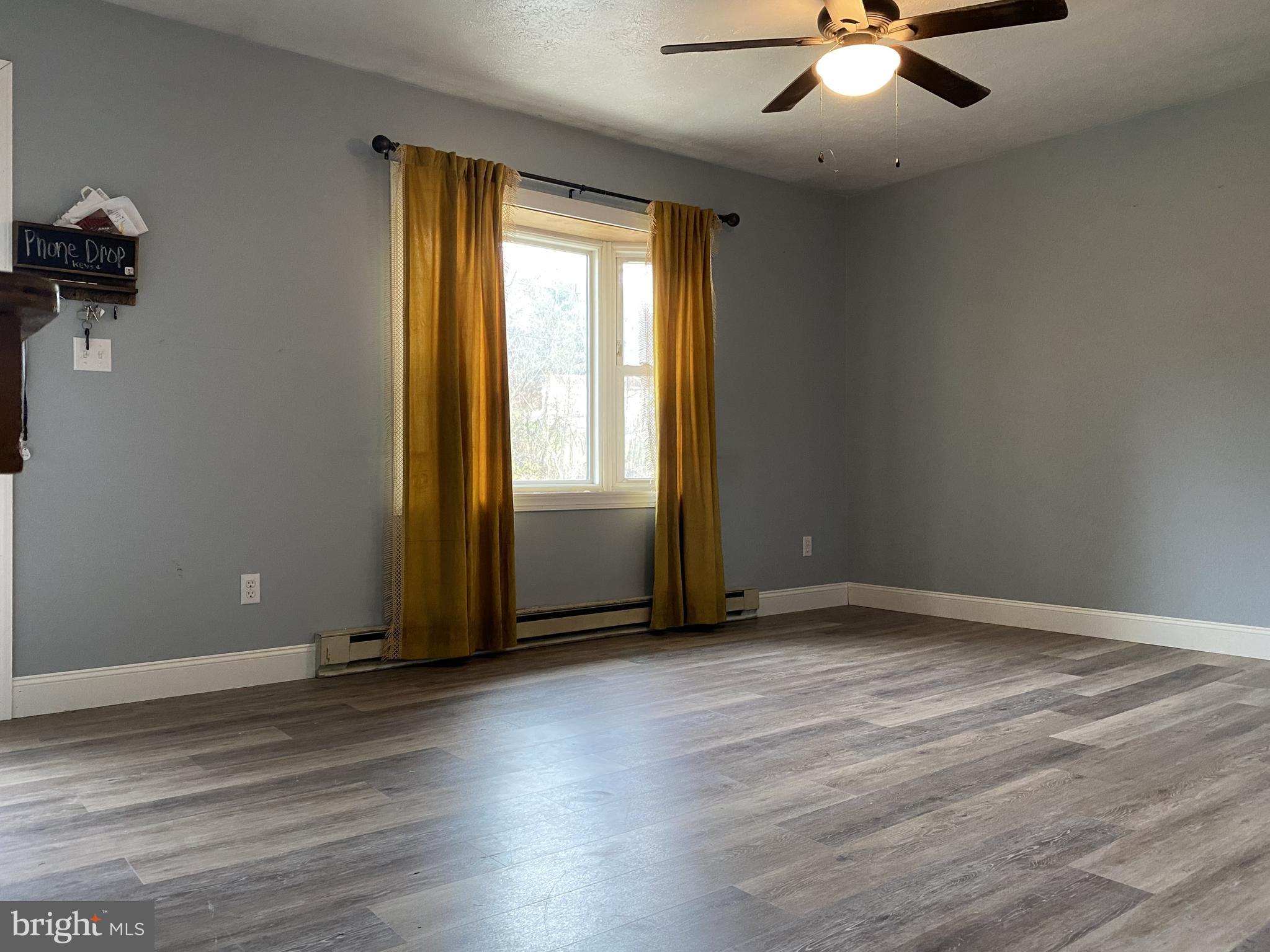 CRESAPTOWN - Residential