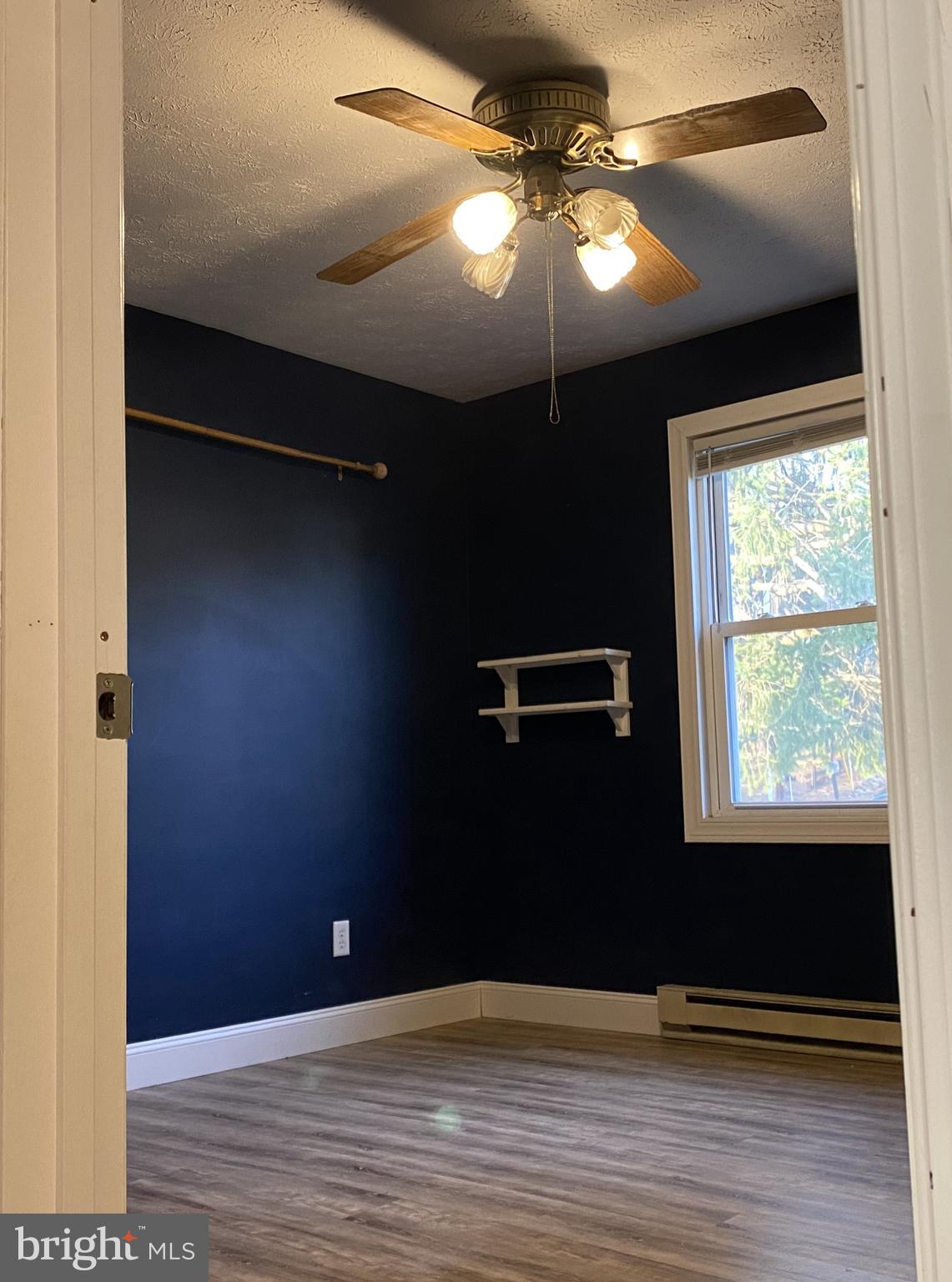 CRESAPTOWN - Residential