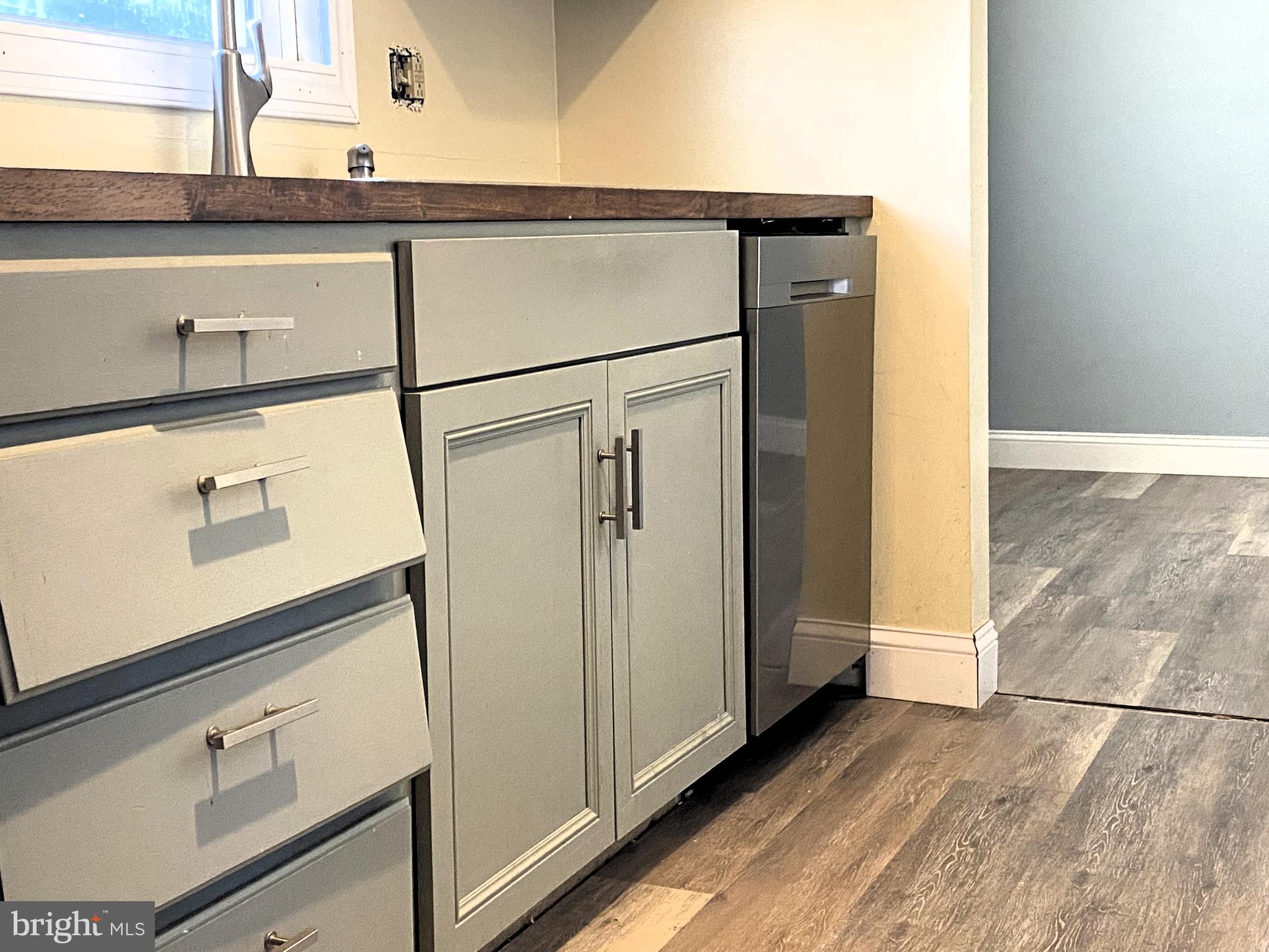 CRESAPTOWN - Residential