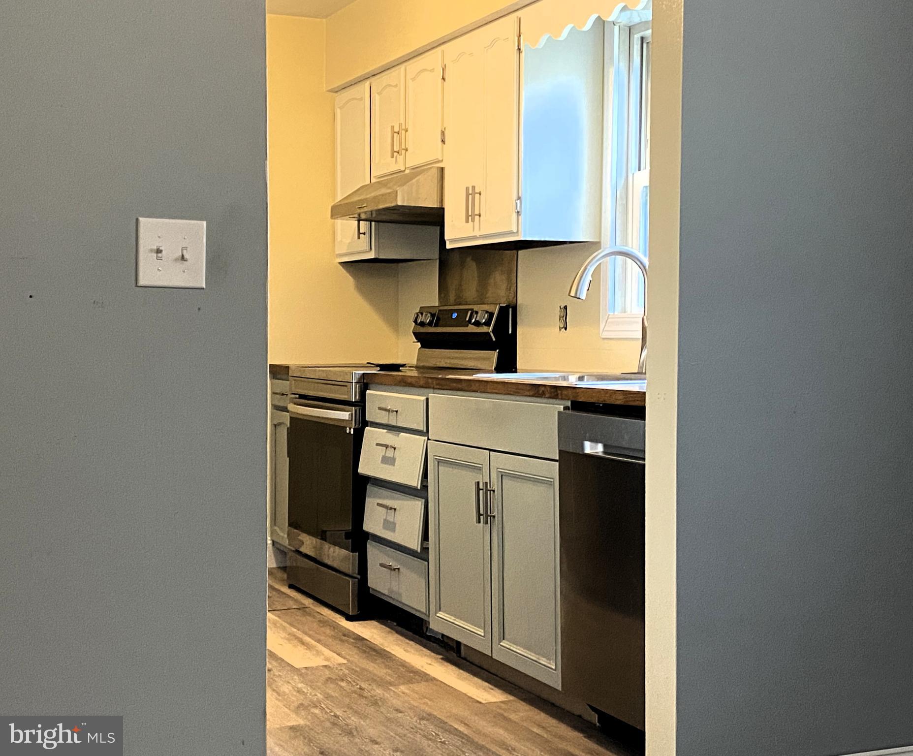 CRESAPTOWN - Residential