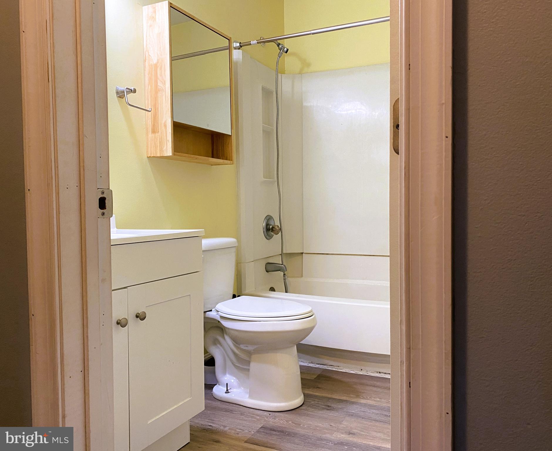 CRESAPTOWN - Residential