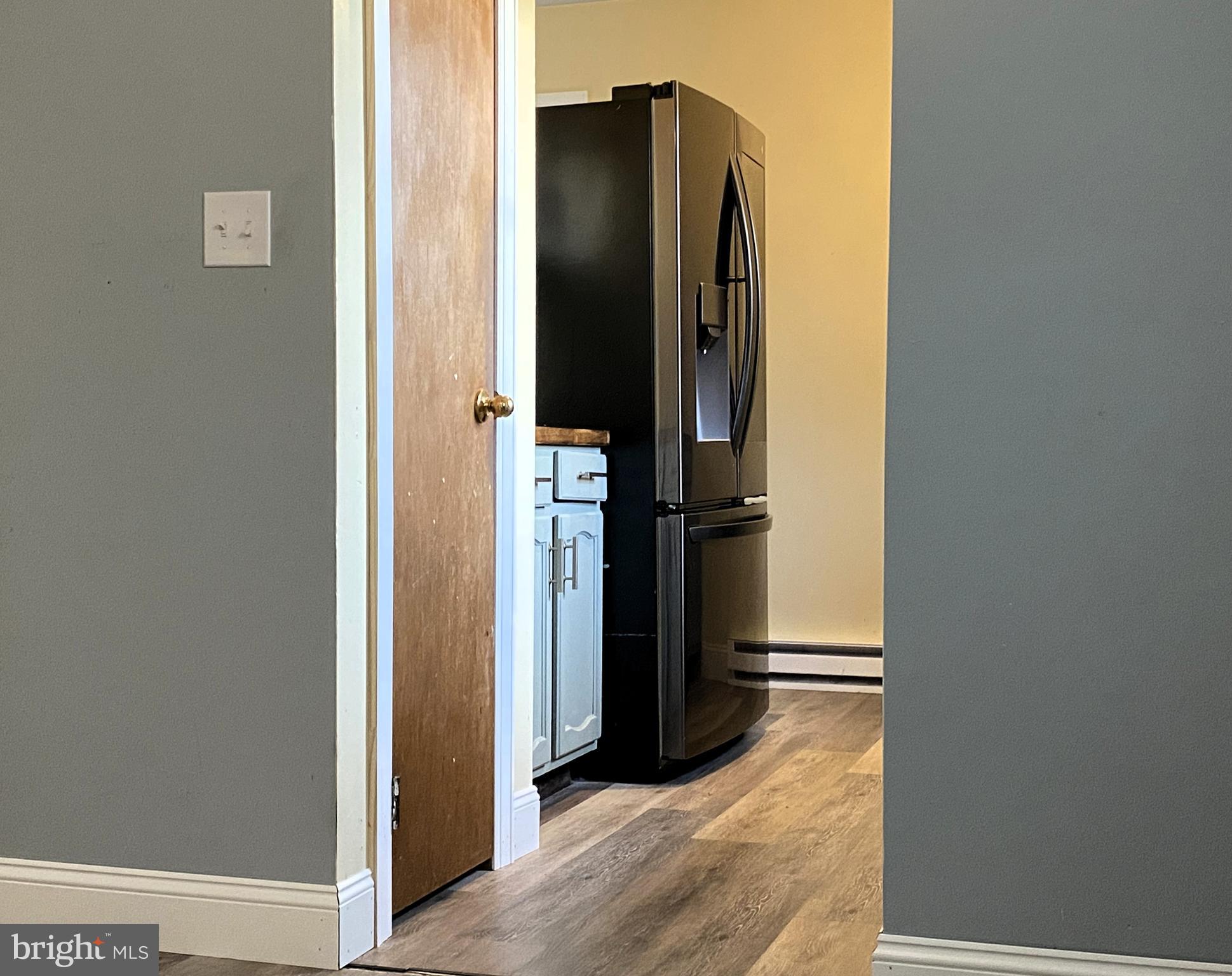 CRESAPTOWN - Residential