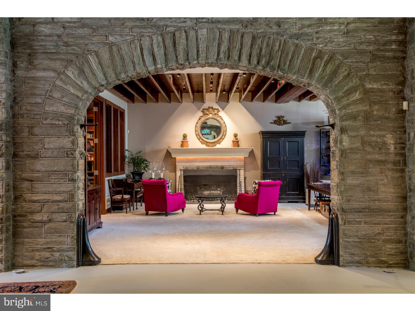 RAVENSCLIFF - Residential