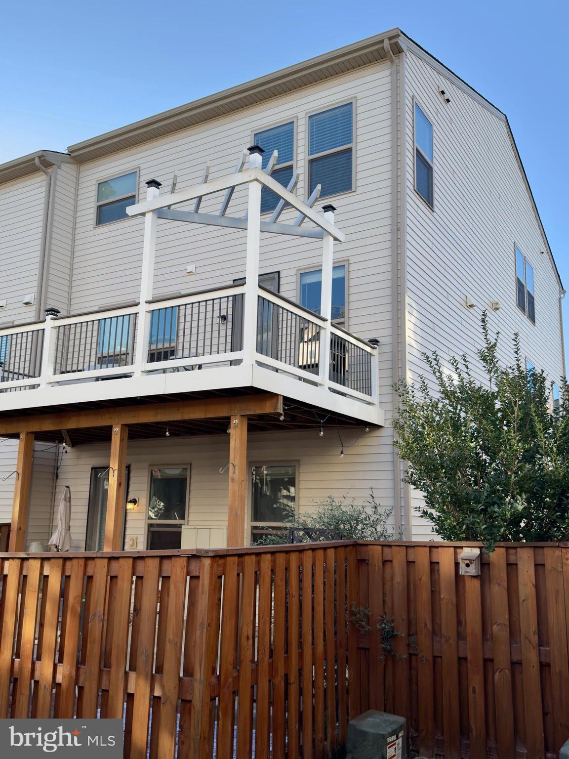 GATEWAY COMMONS - STONE RIDGE - Residential