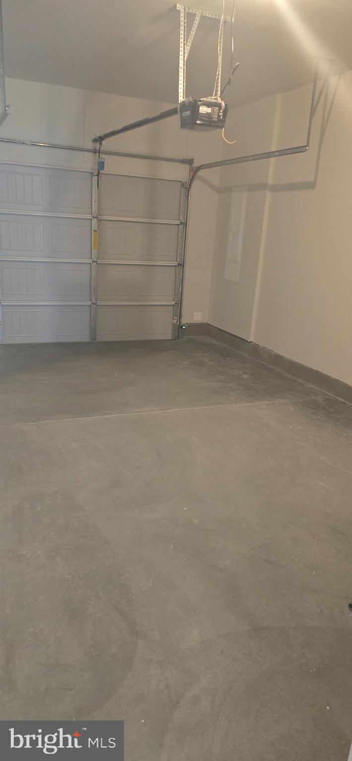 HOMEPLACE AT RIVERSIDE - Residential Lease