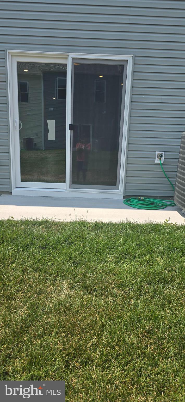 HOMEPLACE AT RIVERSIDE - Residential Lease