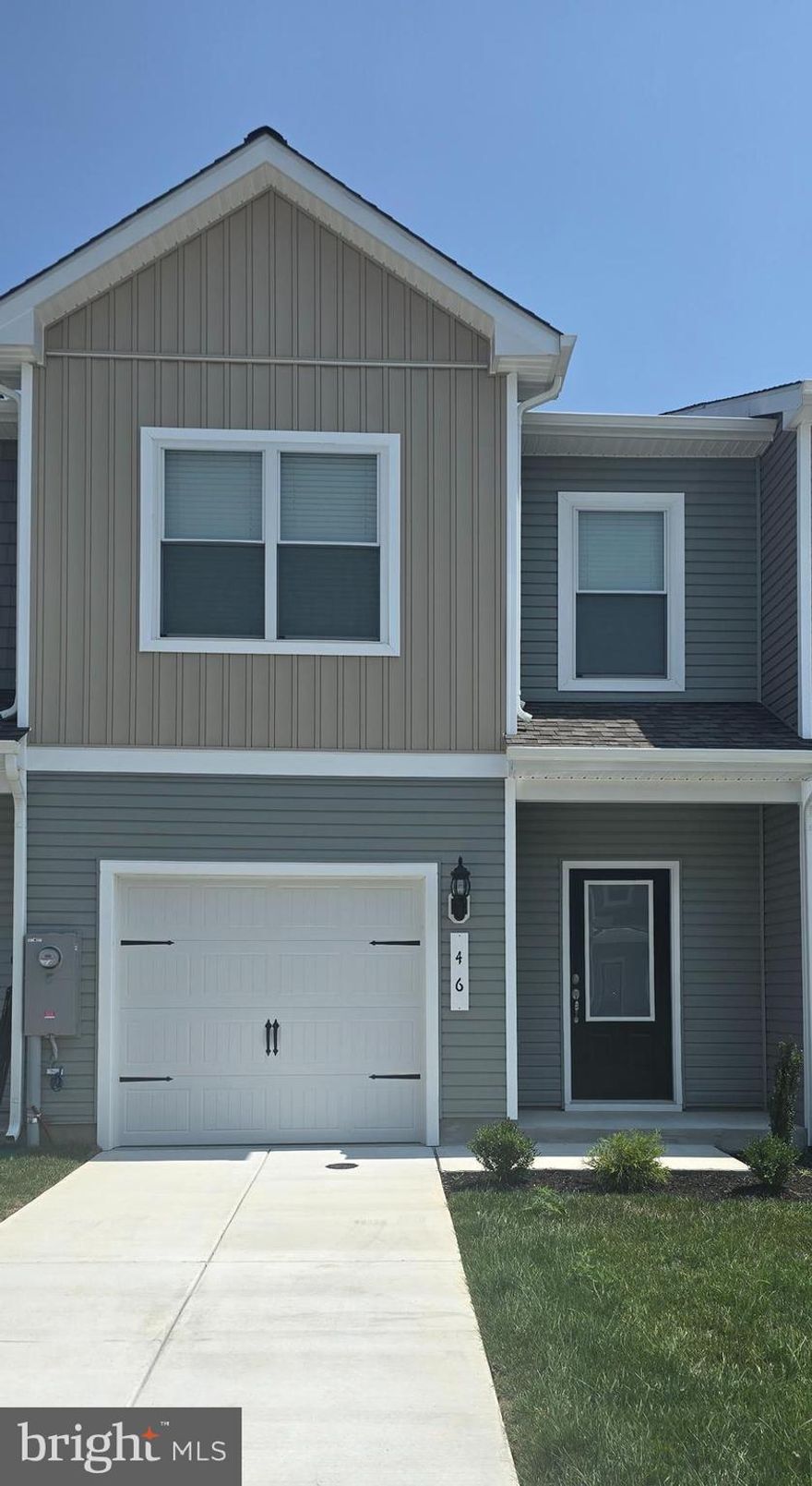 Be the first to rent this Beautiful Brand New 3 Bedroom 2 and half Bath Townhome. Located in Falling Waters and is close to 81 for commuters and also close to shopping and schools. Schedule your showing today!!