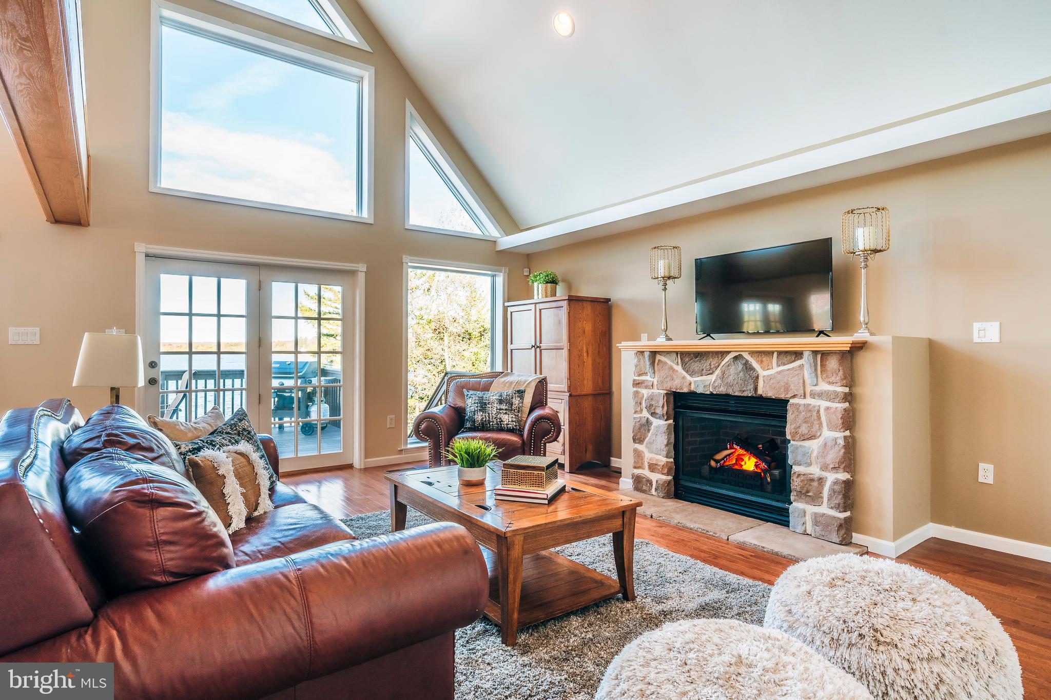 TOWAMENSING TRAILS - Residential