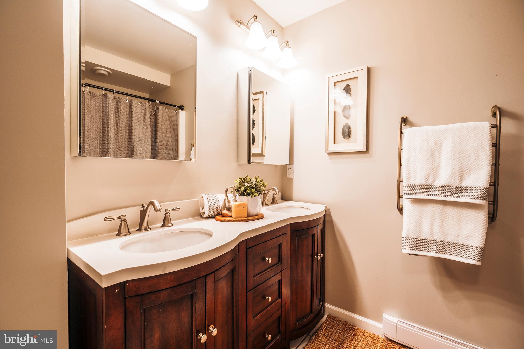 TOWAMENSING TRAILS - Residential