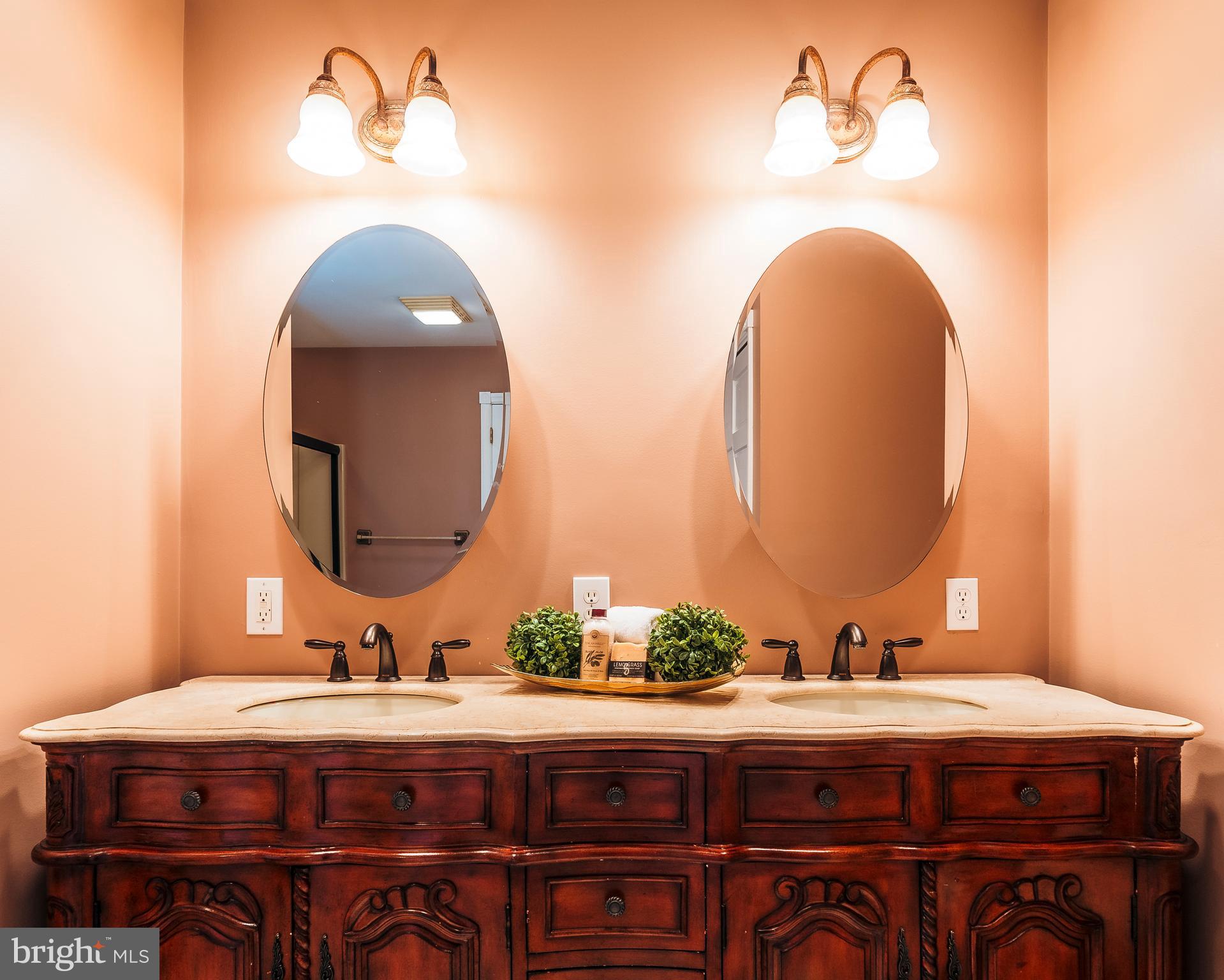 TOWAMENSING TRAILS - Residential