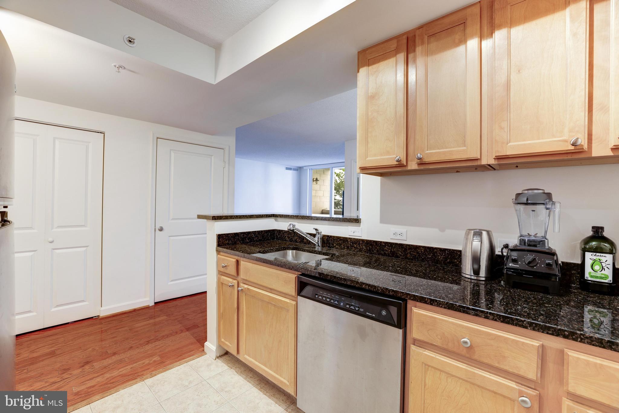 BALLSTON 880 - Residential