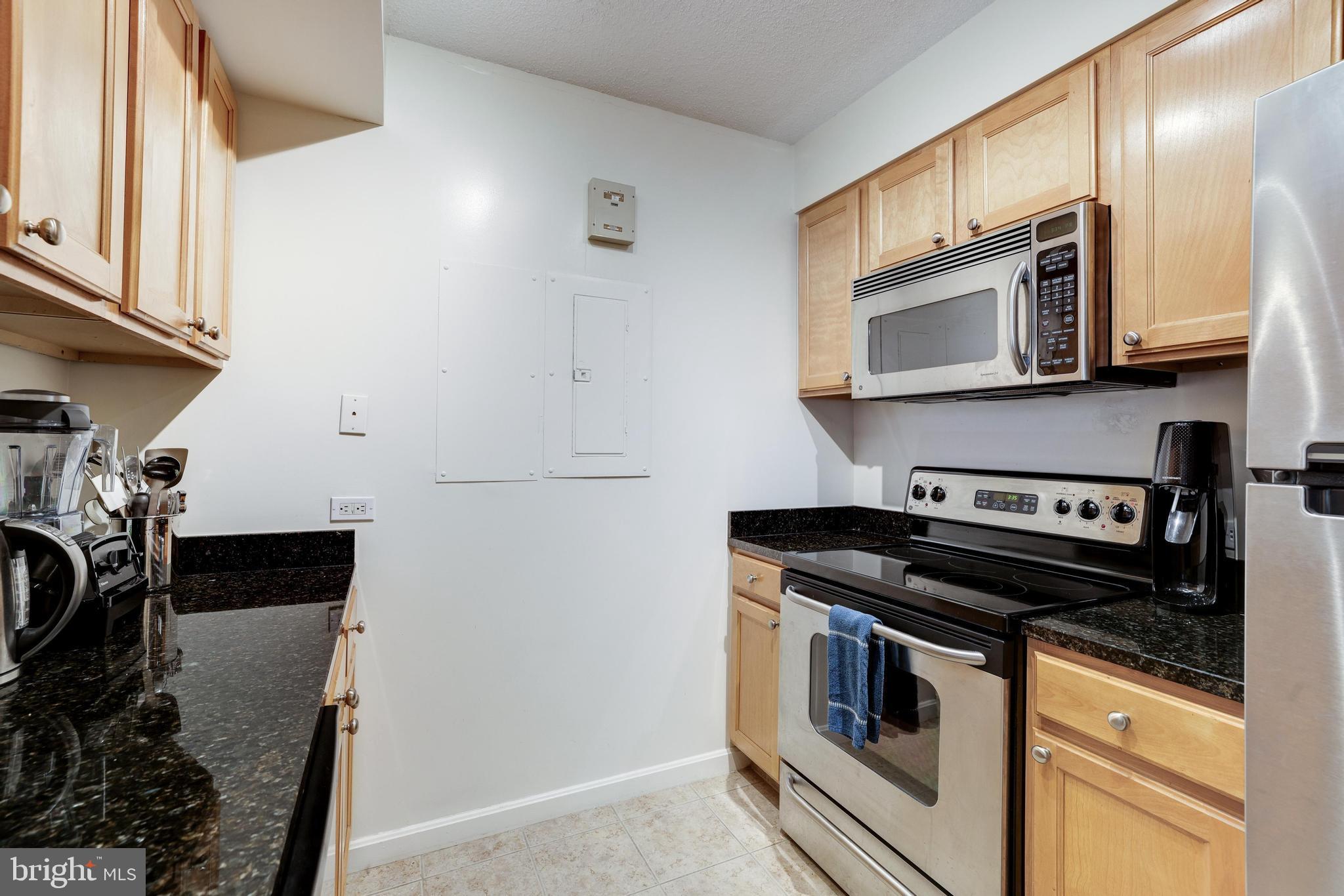 BALLSTON 880 - Residential