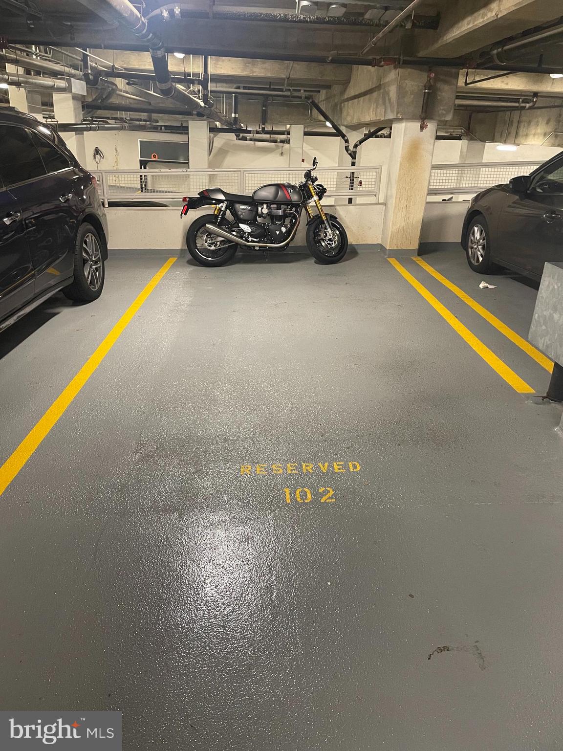 BALLSTON 880 - Residential