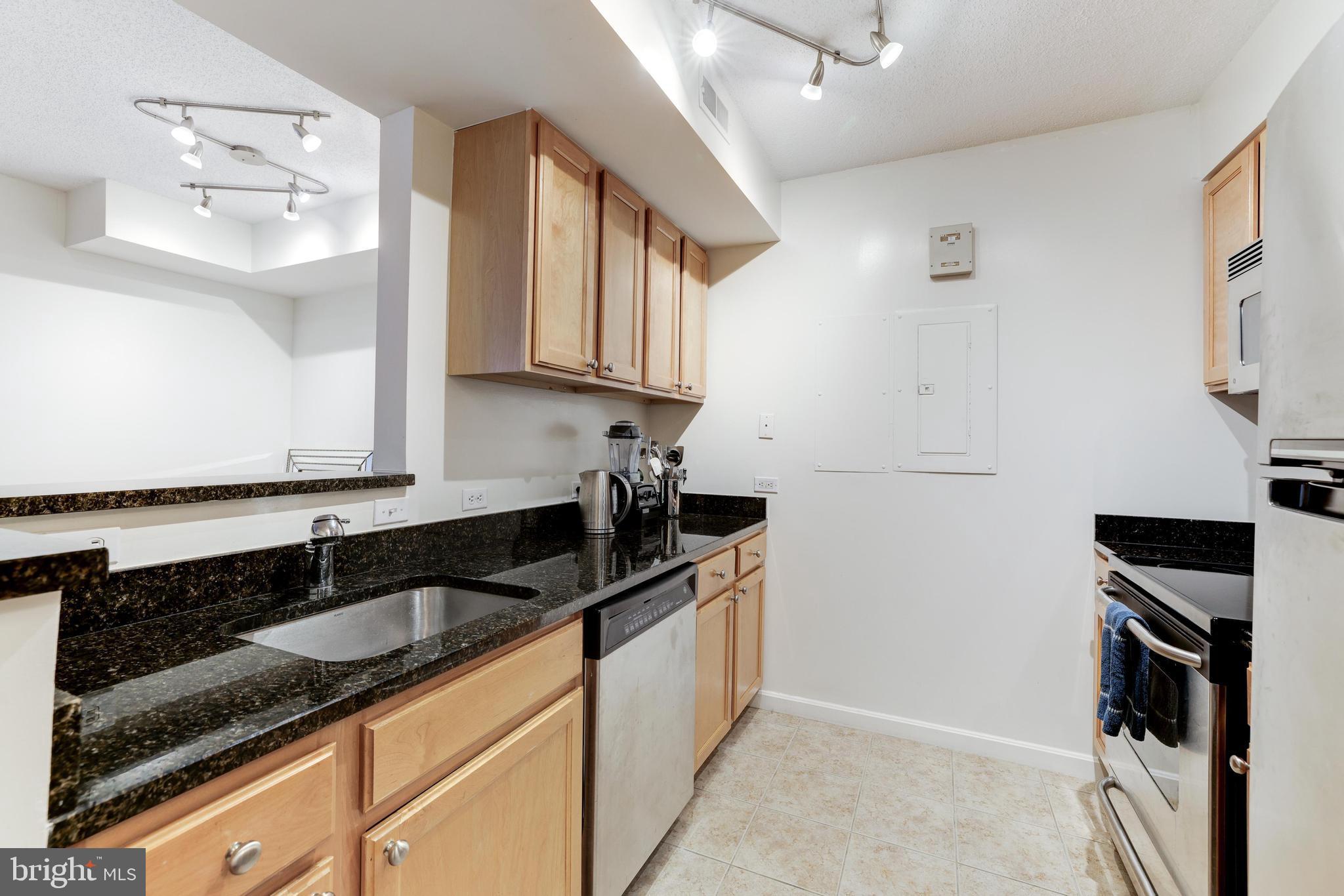 BALLSTON 880 - Residential