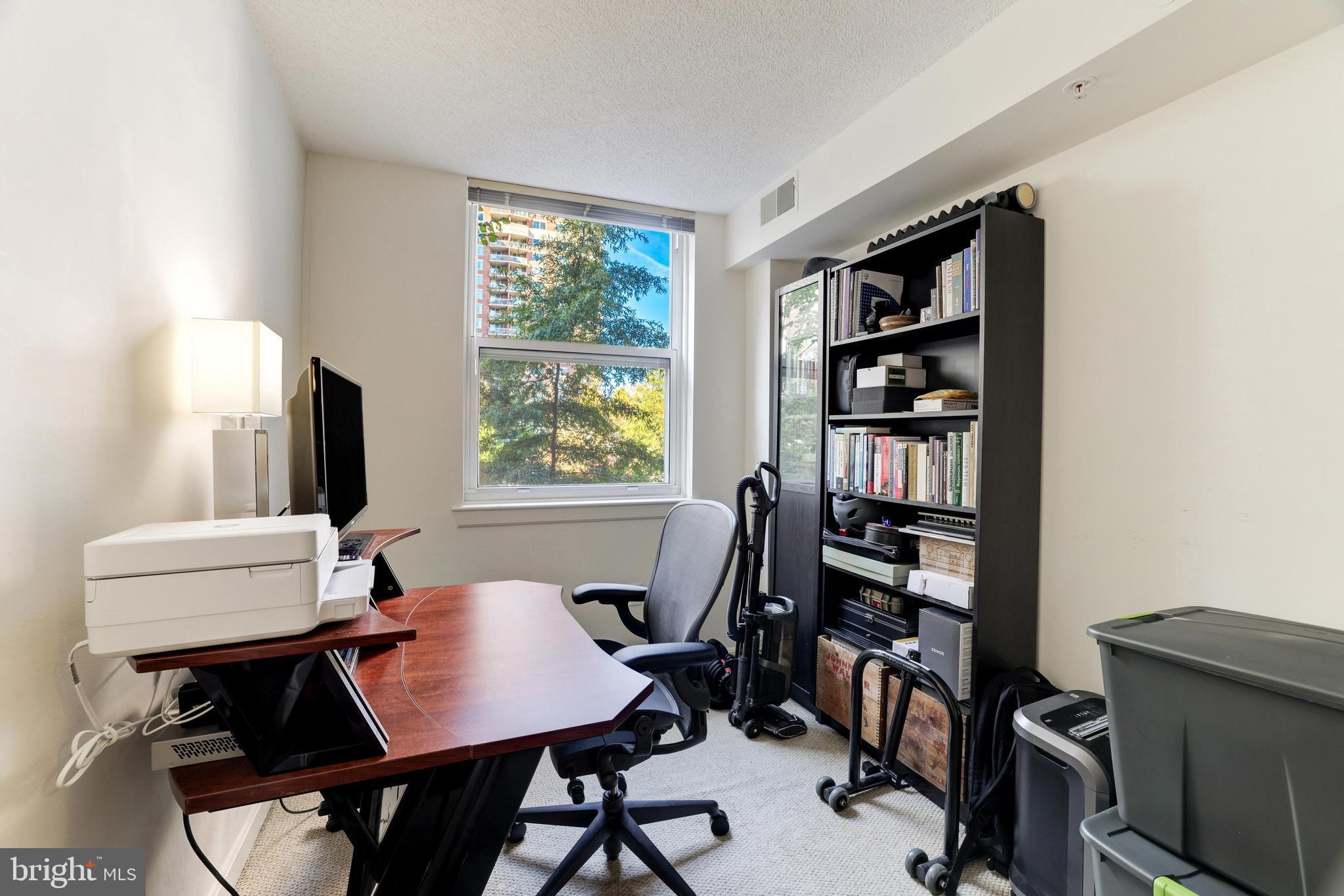 BALLSTON 880 - Residential