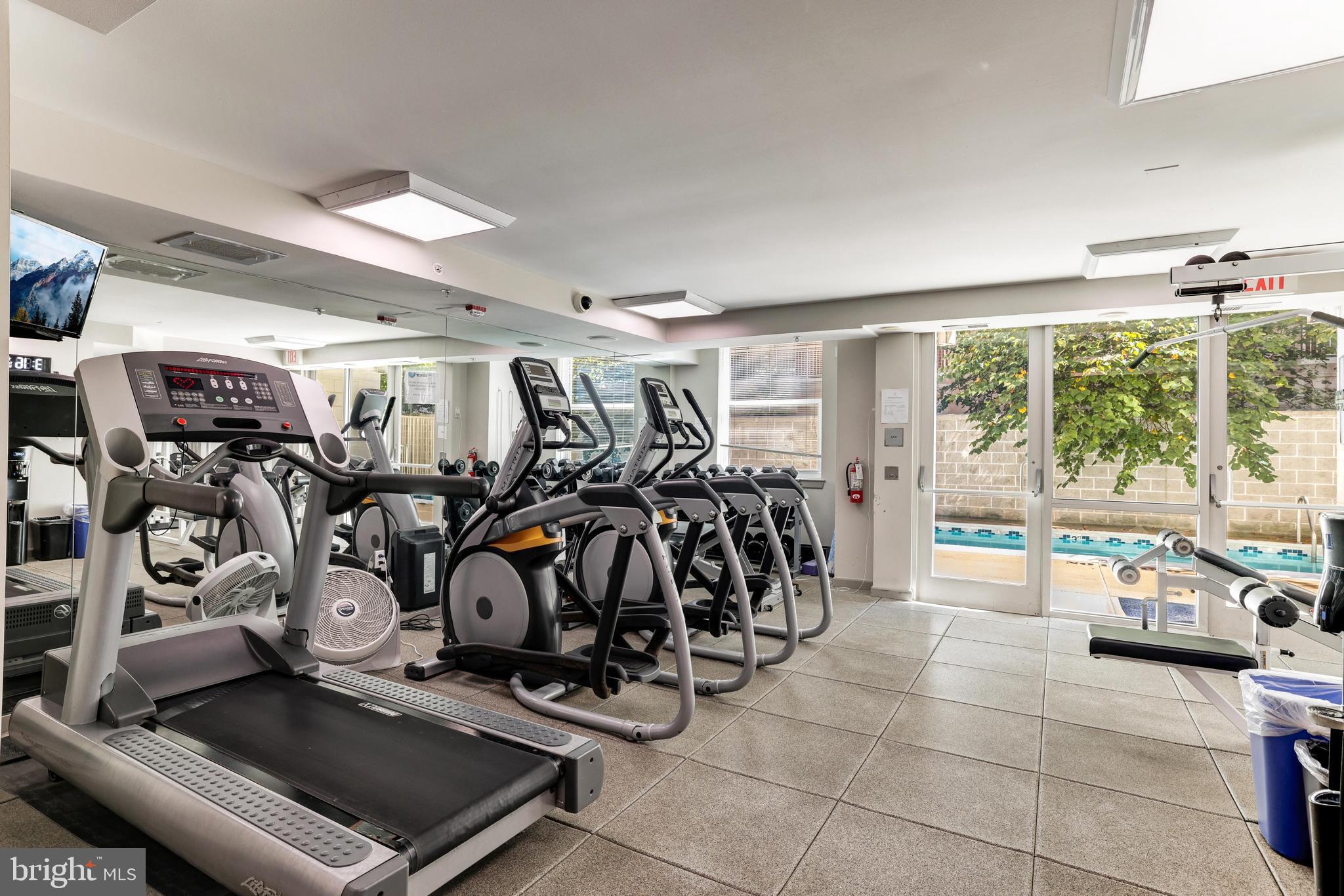 BALLSTON 880 - Residential