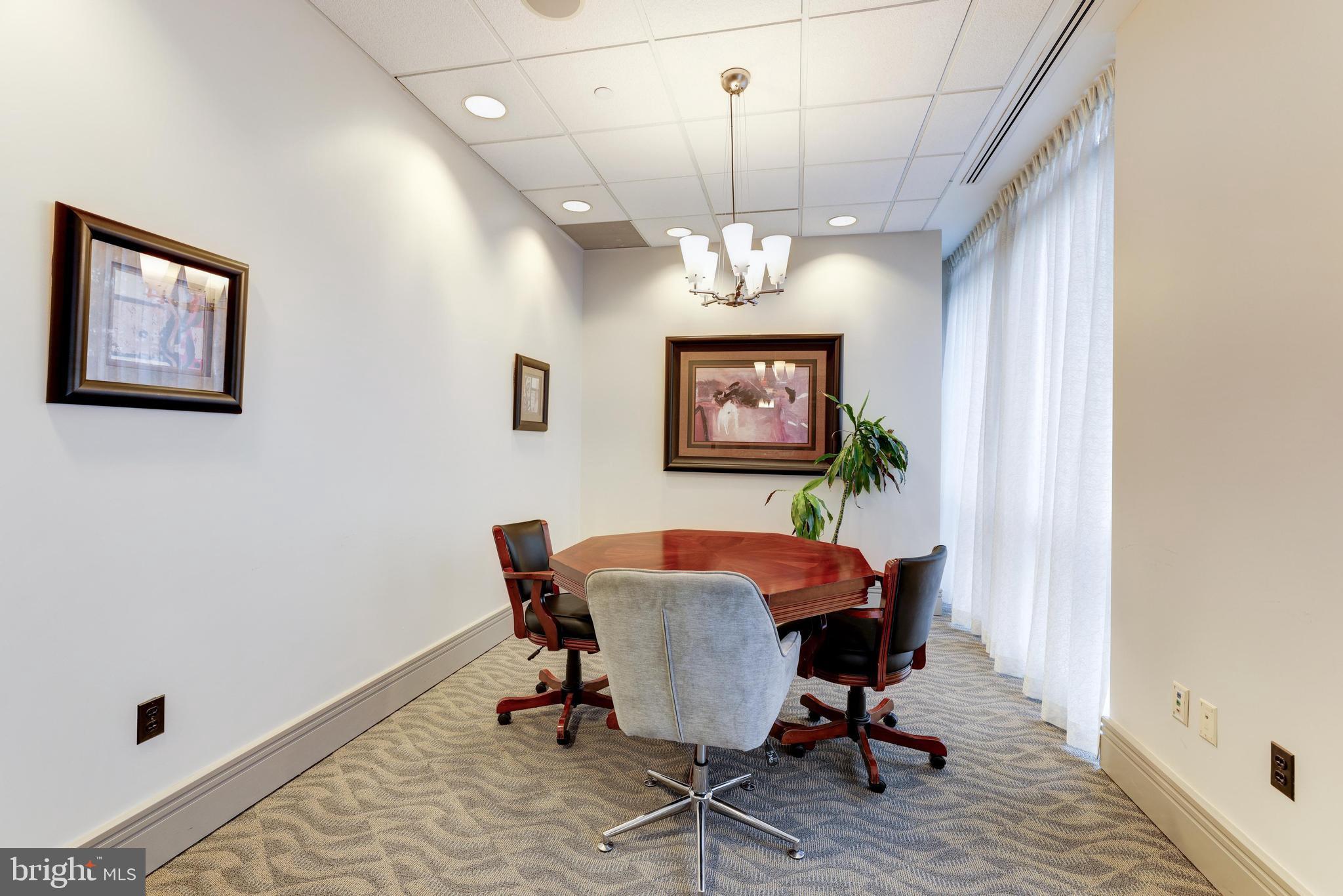 BALLSTON 880 - Residential