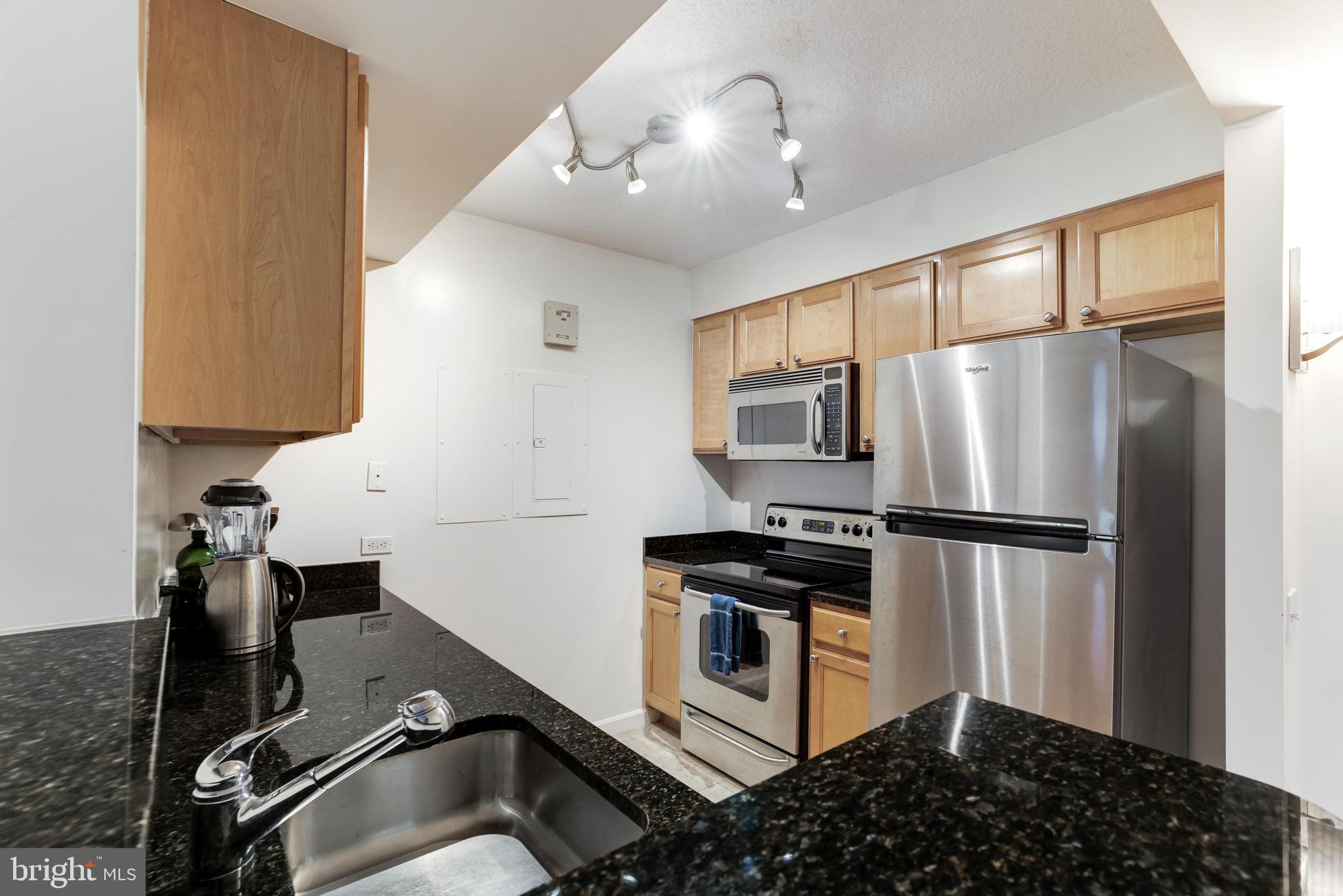 BALLSTON 880 - Residential