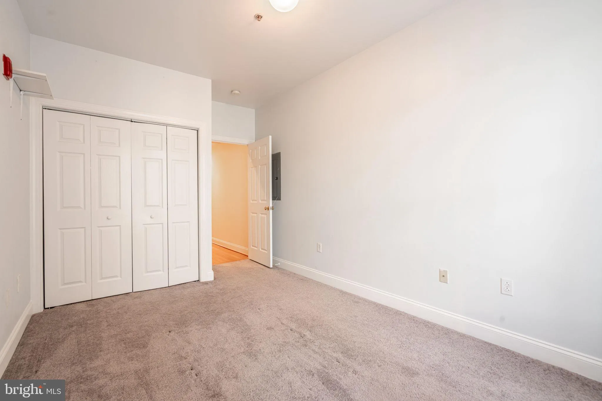 Philadelphia, Pennsylvania 19106, United States, 2 Bedrooms Bedrooms, ,2 BathroomsBathrooms,Residential,Active,25253