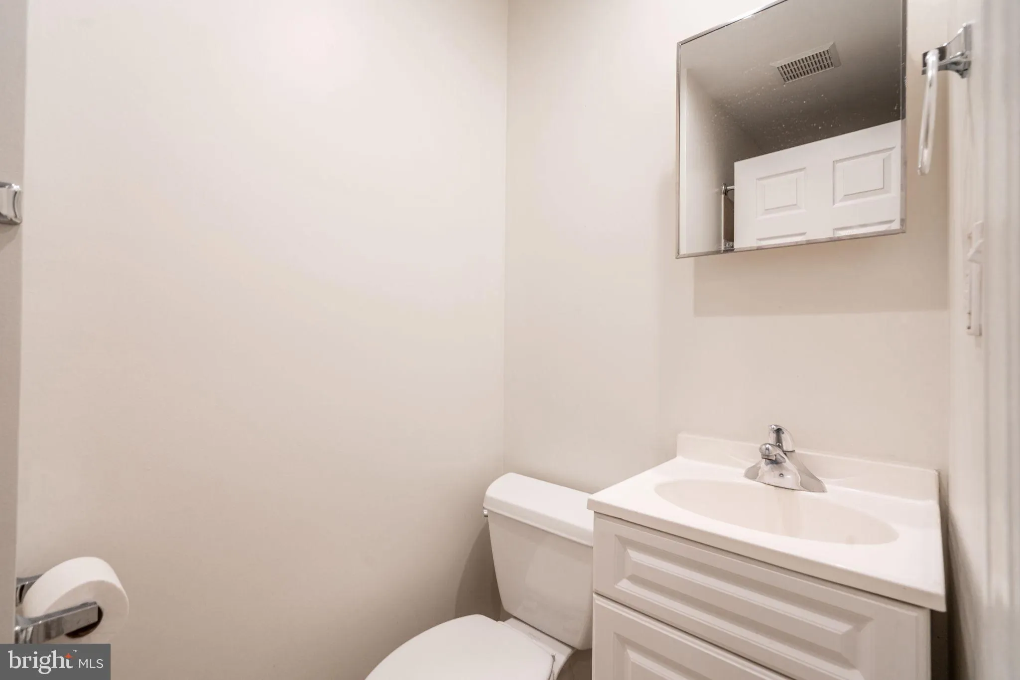 Philadelphia, Pennsylvania 19106, United States, 2 Bedrooms Bedrooms, ,2 BathroomsBathrooms,Residential,Active,25253