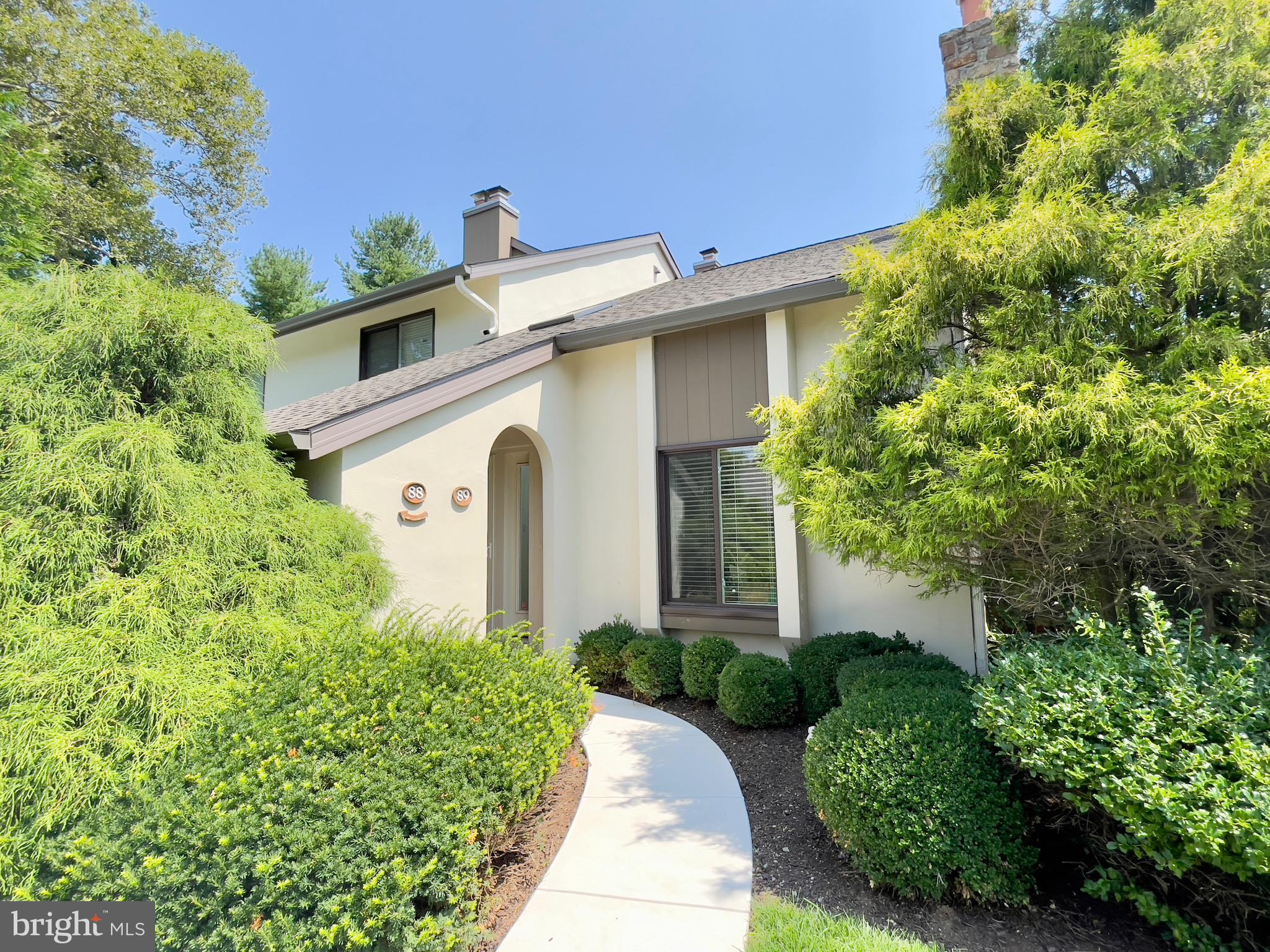 Welcome to this lovely end unit townhome with 1 car detached garage is the ever popular Oak Knoll community. A dedicated walkway leads to the covered front door and entrance to secluded brick patio. 
 The dor opens into a 2 story foyer, and the first floor features a spacious Living Room with fireplace, Dining Room with recessed lighting, a cozy Den with vaulted ceiling and fireplace, updated kitchen with granite counters & white cabinetry, SS appliances, breakfast bar and separate breakfast nook, and a double pantry closet.  There are Hardwood floors in LR, DR,Den  and Kitchen.  The spacious first floor Bedroom features 2 walk-in closets, a dressing area with built-ins, and a bath with tub/shower.  A sliding barn door closes off this Bedroom.  The second floor offers two additional large BRs and two renovated baths, both with large ceramic tile showers and vanities with corian tops.  One bedroom has an ensuite bath and the other bath is a Jack & Jill Bath.  Each BR has large walk in closets, and the large Laundry Room is adjacent to one of the bedrooms.  Glass doors open from LR onto secluded and walled herringbone brick patio.  The one car detached garage is directly across the driveway fro the front door and has a remote opener.  Conveniently located close to the Daylesford train station, the Upper Main Line YMCA, Conestoga High School and TE Middle School, and the shops and restaurants of Berwyn and Paoli.  Excellent condition and a wonderful rental opportunity that is available for a long term rental, with a minimum of 12 months required by HOA with no exceptions.