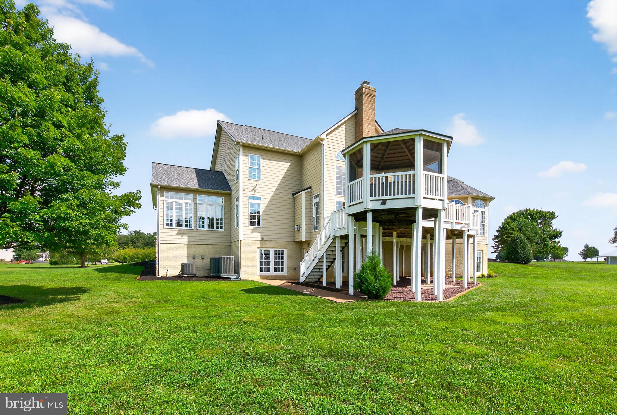 ALEXANDER LAKES - Residential