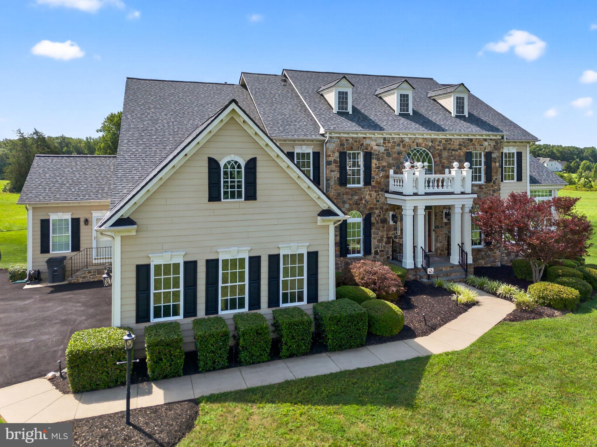 ALEXANDER LAKES - Residential