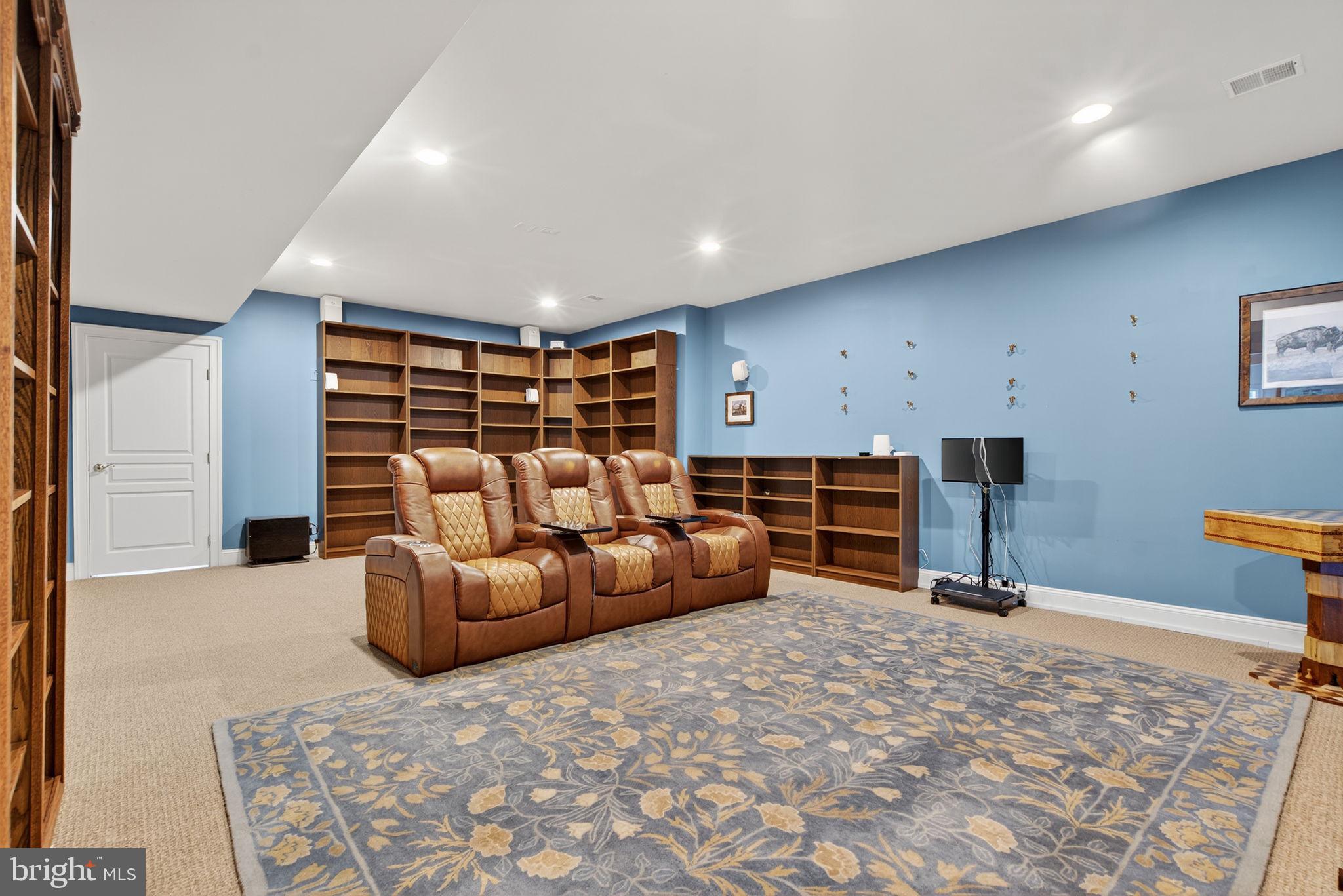 ALEXANDER LAKES - Residential