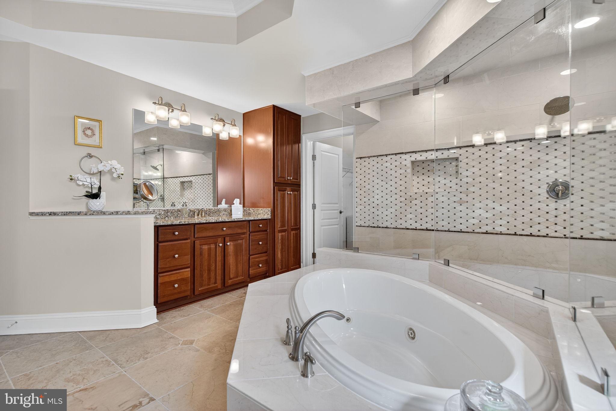 ALEXANDER LAKES - Residential